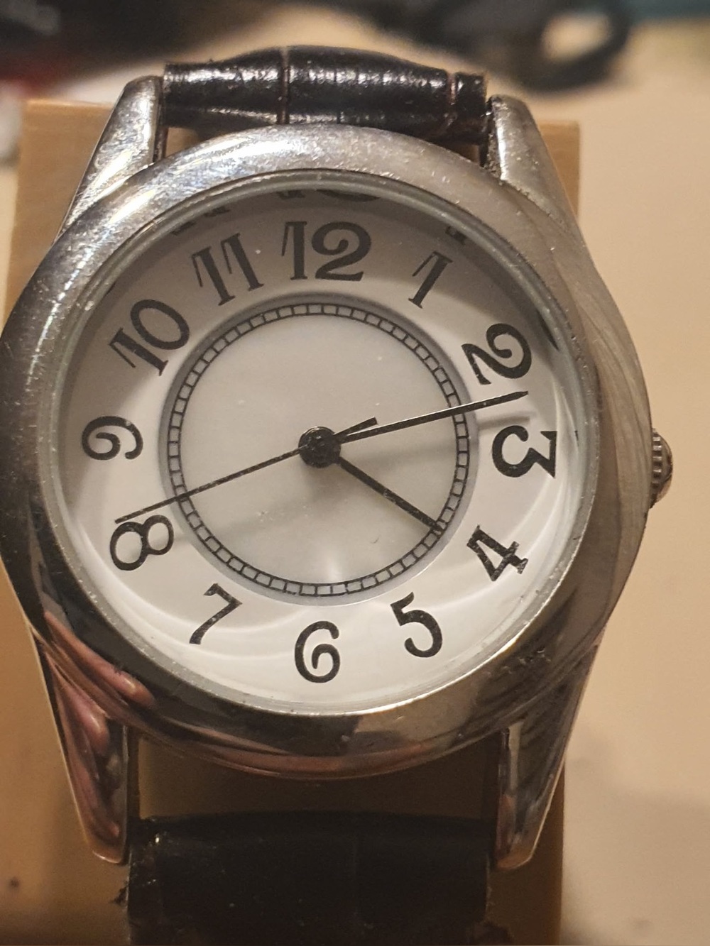 🦋10/$20🦋 Silver/White Leather Women's Watch